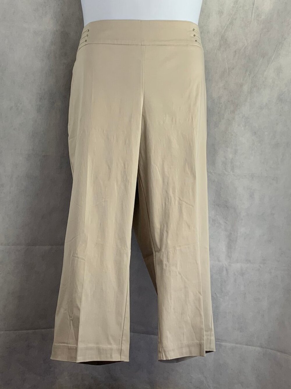JM Collection Women's Plus Size Pull-On Rivet Capri Pants, Stonewall Beige, 3X